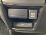 ソケット類も充実☆対応のケーブルがあれば車内でスマホなどの充電が可能です☆