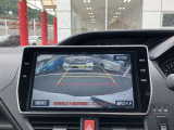 バックガイドモニターで、後方を確認しながら安心して駐車することができます。運転初心者も熟練者も必須の機能ですよ!