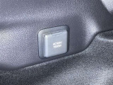 AC100V、1500Wのコンセントを車内に設置。アウトドアや駐車場で野外のコンセントとして利用できます。また、停電などの非常時にも使える便利な機能です!