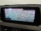 【純正ナビゲーション】BMWのナビゲーションは操作性も良く、詳細な地図情報と交通状況を見やすく表示し、快適なドライビングをサポートしながら目的地までナビゲートします