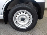 タイヤサイズは145/80R12です