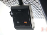 ◆ドライブレコーダー◆映像・音声などを記録する自動車用の装置です。 もしもの事故の際の記録はもちろん、旅行の際の思い出としてドライブの映像を楽しむことができます。