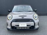 【MINI NEXT保証】■2年間走行距離無制限保証※1■基本100項目の納車前点検実施■365日24時間エマージェンシー・サービス■あらかじめ決めた据置価格を設定し利用できるMINIバリューローン