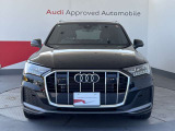 Audiの象徴であるシングルフレームグリルをよりワイドで低くシャープなデザインとすることでワイド&ローのフォルムを協調しています。