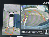 【アラウンドビューモニター】専用のカメラにより、上から見下ろしたような視点で360度クルマの周囲を確認することができます☆死角部分も確認しやすく、狭い場所での切り返しや駐車もスムーズに行えます。