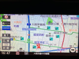 ダイハツ純正ナビゲーションを装備しています☆TVは画像がきれいなフルセグになっていてスマホに入っている音楽もBluetoothで繋いで楽しんでいただけます☆