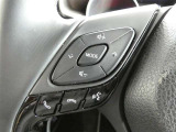 【ステアリングスイッチ】・・・オーディオのスイッチをステアリングに設定。 ステアリングから手を離さずに操作でき、運転に集中できます。(純正ナビ以外は操作できないこともございます)
