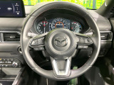 【純正革巻きステアリング】上質な革を使用することで、手にしっかり馴染みとても運転しやすいハンドルです♪