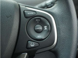 ◆アダプティブクルーズコントロール◆予め設定した車速内でクルマが自動的に加減速。前走車との適切な車間距離を維持しながら追従走行します。【LKAS】車線維持支援システムでステアリング操作を支援。