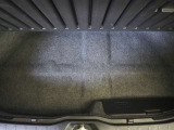 トランク下収納です。車内の整理に役立ちます。