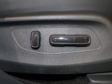 【パワーシート】メモリー機能付きパワーシート装備車です。電動でシートが動きます、高級感がありとても便利な機能です!