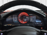 スマートフォン・コネクションを装着。使い慣れたナビや音楽アプリを車載モニターの大画面で直感的に操作いただけます。