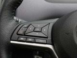 便利なステアリングスイッチ装備です。