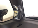 停車時や発進時、対向車とのすれ違いや路肩に寄せる時など、車両左側前方を確認するときに役立ちます♪