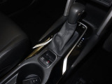 電動パーキングシステムですので、便利なブレーキホールド機能もついています。