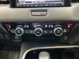 Wエアコン付きです!運転席・助手席それぞれ快適な車内でお過ごしいただけます。寒い時期には嬉しいシートヒーター付きです!