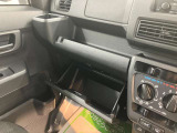 店内では季節で変わるダイハツオリジナルの美味しいスイーツとドリンクでおもてなしいたします。