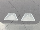 【スマートアシスト】走行中に前方の車両等を認識し、衝突しそうな時は警報とブレーキで衝突回避と被害軽減をアシスト。より安全にドライブをお楽しみいただけます。