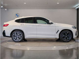 ☆BMWの前後重量配分50:50はエンジン自体をフロントタイヤよりも後ろにずらし、通常はエンジンルーム内に搭載される重量物であるバッテリーをトランクに移動させるなどして実現されています☆