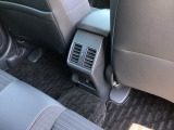 Hondaセンシング搭載ミリ波レーダーと単眼カメラで、クルマの前方の状況を認識。ブレーキやステアリングの制御技術と協調し、安心・快適な運転や事故回避を支援する先のシステムです