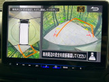 【アラウンドビューモニター】専用のカメラにより、上から見下ろしたような視点で360度クルマの周囲を確認することができます☆死角部分も確認しやすく、狭い場所での切り返しや駐車もスムーズに行えます。