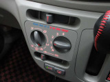 お車の状態は内外装共にとても綺麗な状態を保っておりますので私共でも自信を持ってお薦め出来る1台です!!同年式のお車と比べますと、大事にお乗りだった事を実感して頂けるはずです♪