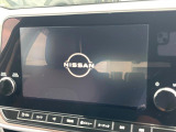 【純正9インチナビ】インテリアに溶け込むスタイリッシュな「専用設計」メーカーナビを装備♪視認性や操作性など基本性能にも優れ、より上質なカーライフをお楽しみいただけます。