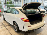 地域最大級の展示台数!お気に入りのお車があれば、ぜひステアリングを手にしてください。稀少モデルも鋭意取り揃え、幅広いニーズにお応え致します。スタッフ一同皆様のご来店を心よりお待ち申し上げます。