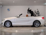 【拘りのFR】BMWが多く採用するFR車。ダイレクトでスポーティな加速感・シャープなハンドリングを実現。縦置きエンジンレイアウトにより、フラットで上質な乗り味です。
