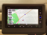 ナビゲーションはフルセグTV、インターナビ対応のGathers純正メモリーナビを搭載しています。Bluetoothオーディオ機能がありますので、スマートフォンなどの音楽も再生できます。