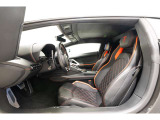 Interior trim in leather with S-TrimPillars and windscreen frames in leatherRear bench and sill cover inner part in leatherInterior details in high gloss black