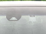 【ホンダセンシング】走行中に前方の車両等を認識し、衝突しそうな時は警報とブレーキで衝突回避と被害軽減をアシスト。より安全にドライブをお楽しみいただけます。