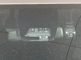 【トヨタセーフティセンス】走行中に前方の車両等を認識し、衝突しそうな時は警報とブレーキで衝突回避と被害軽減をアシスト。より安全にドライブをお楽しみいただけます。