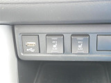 USB差込口 シートヒーター(運転席助手席両方にあります)