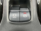 各種操作スイッチです。【電動パーキングブレーキ】は自動でサイドブレーキをかけてくれる安心機能です。