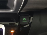 ★ECONスイッチ★ エコドライブを加速しよう!スイッチをONにすると、運転の仕方によるロスを抑え込み燃費をよくするようクルマが頑張ります(*^ー^*)燃費向上にチャレンジ♪