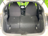 普段のお買い物や通勤、送迎等に十分な荷室スペースを確保しております。セカンドシートを倒すと、大きな荷物の積載も可能です♪