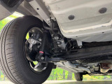お車を安心してお乗りいただく為には、足回りの定期点検が欠かせません。サービスサポート(有償保証)では無料点検もご提供しており、安心のカーライフをお過ごしいただけるサポート体制が整っています。