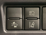 【トヨタセーフティセンス】走行中に前方の車両等を認識し、衝突しそうな時は警報とブレーキで衝突回避と被害軽減をアシスト。より安全にドライブをお楽しみいただけます。【シートヒーター】寒い日に重宝するシート