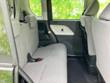 運転席側後部座席