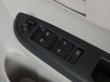 ■ドアミラースイッチ ■パワーウィンドウスイッチです。