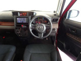 視界良好、操作しやすい運転席です。