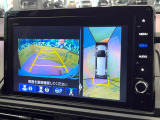 【マルチビューカメラシステム】専用のカメラにより、上から見下ろしたような視点で360度クルマの周囲を確認することができます☆死角部分も確認しやすく、狭い場所での切り返しや駐車もスムーズに行えます。