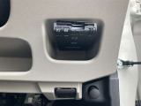 ETC車載器付きです。高速道路の料金所もスムーズに通過できます。