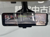 夜間や雨天時でも後方確認しやすいインテリジェントルームミラー!