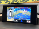 【パノラミックビューモニター】専用のカメラにより、上から見下ろしたような視点で360度クルマの周囲を確認することができます☆死角部分も確認しやすく、狭い場所での切り返しや駐車もスムーズに行えます。