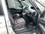 大きな窓で視界が良く運転がしやすいです