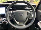 【純正革巻きステアリング】上質な革を使用することで、手にしっかり馴染みとても運転しやすいハンドルです♪