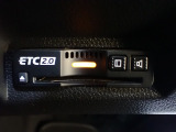 デザインスッキリのビルトイン『ETC』!高速道路の特典はもちろん、キャッシュレスなので料金所では徐行するだけで通過可能です!