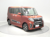 【洗練されたフロント】力強いフロントグリルが印象的なカスタム仕様です。日常の相棒として、これから一緒にたくさんの思い出を作っていけるお車です。